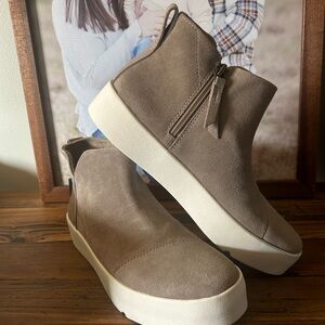 Toms Women's Taupe Suede Sneakers